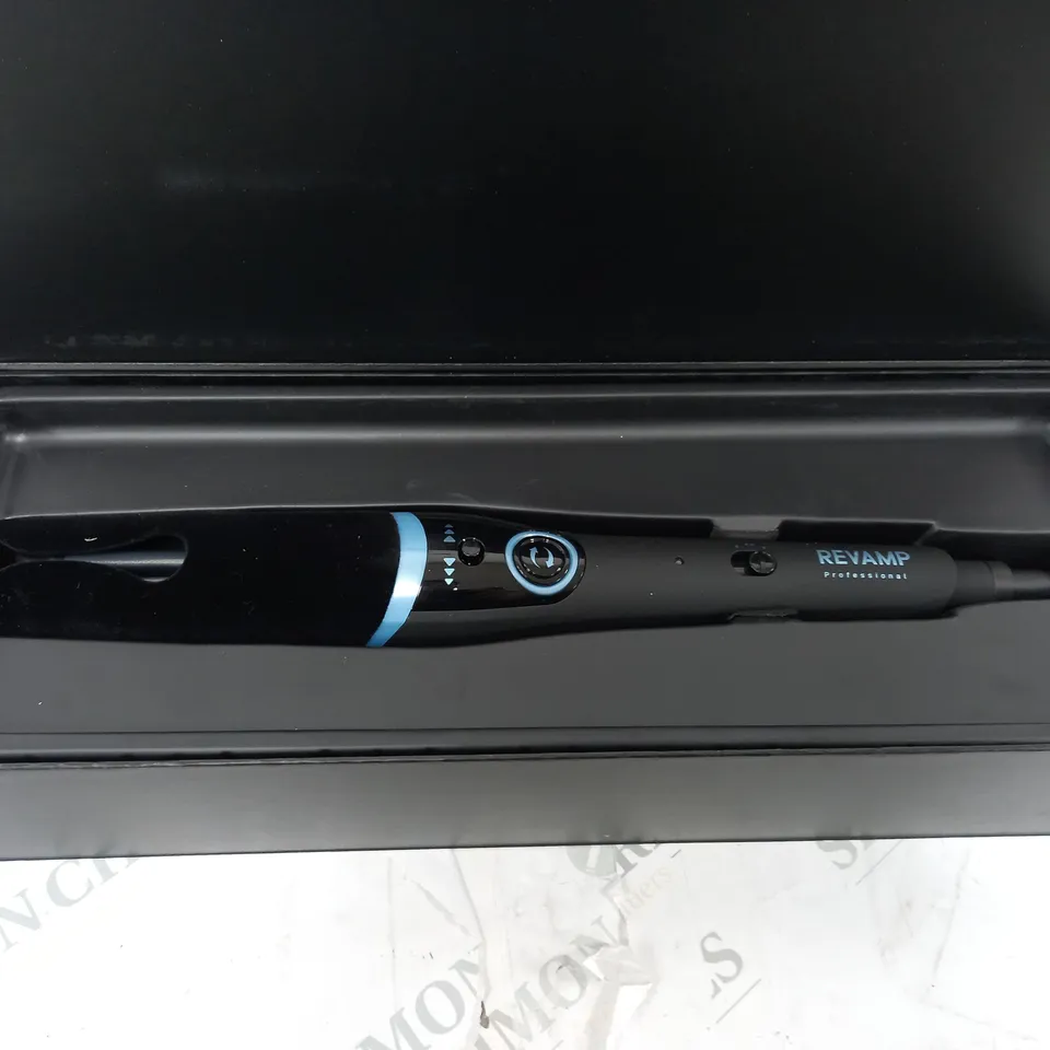 BOXED RVAMP PROGLOSS AUTO WAVE & CURL 