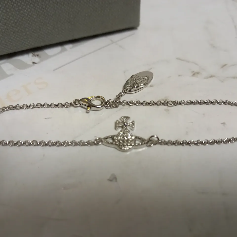 VIVIENNE WESTWOOD-STYLE BRACELET
