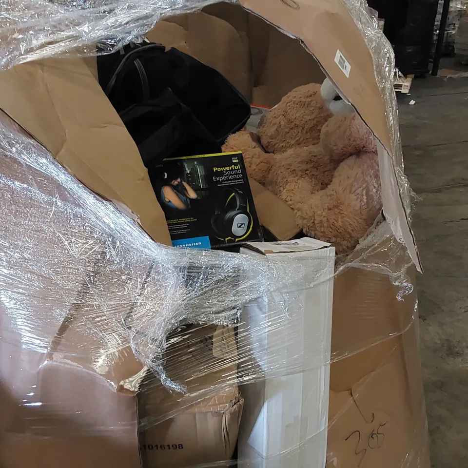 PALLET TO CONTAIN ASSORTED HOUSEHOLD PRODUCTS. INCLUDES LARGE TEDDY BEAR, HEADPHONES, BATH STOOL ETC