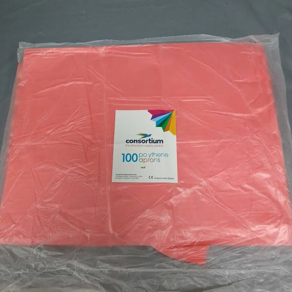 APPROXIMATELY 10 PACKS OF POLYTHENE APRONS - 100 PER PACK