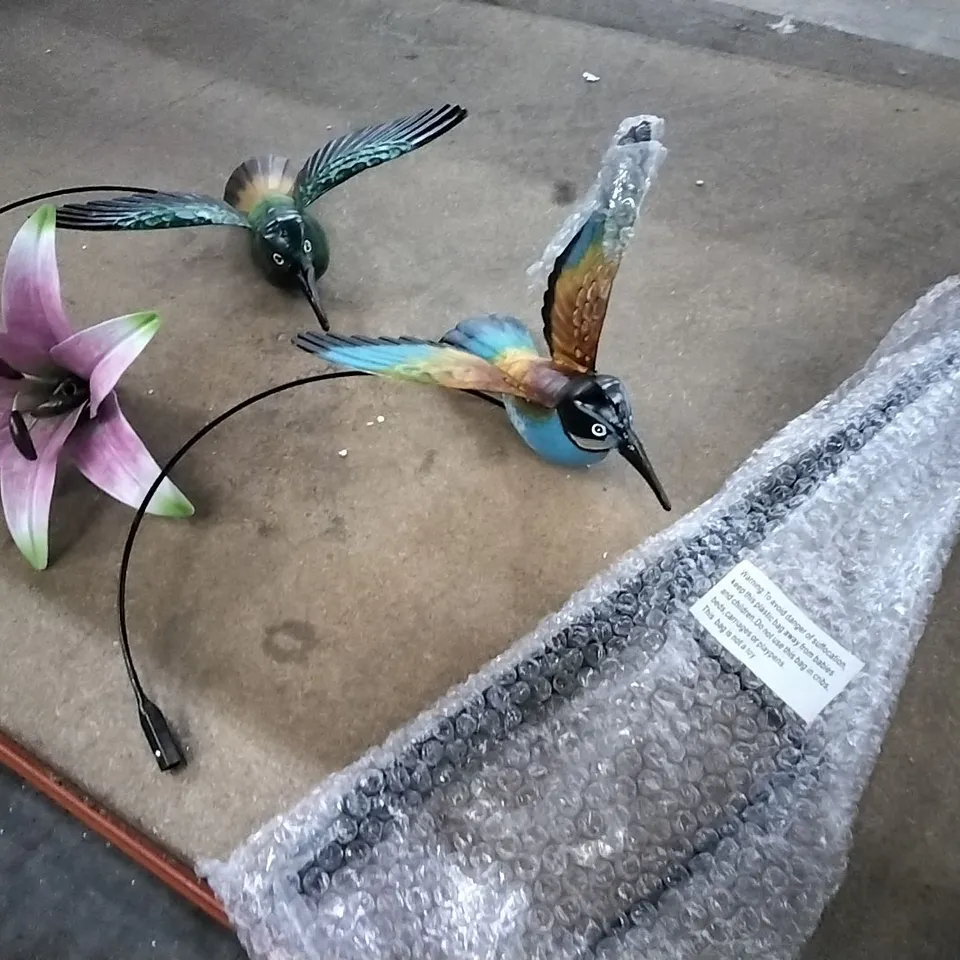 BOXED HOME2GARDEN HUMMINGBIRD WINDSPINNER