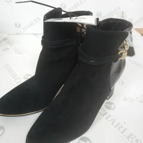 MIP KANNES NKEL BOOTS IN BLACK - SIZE 39