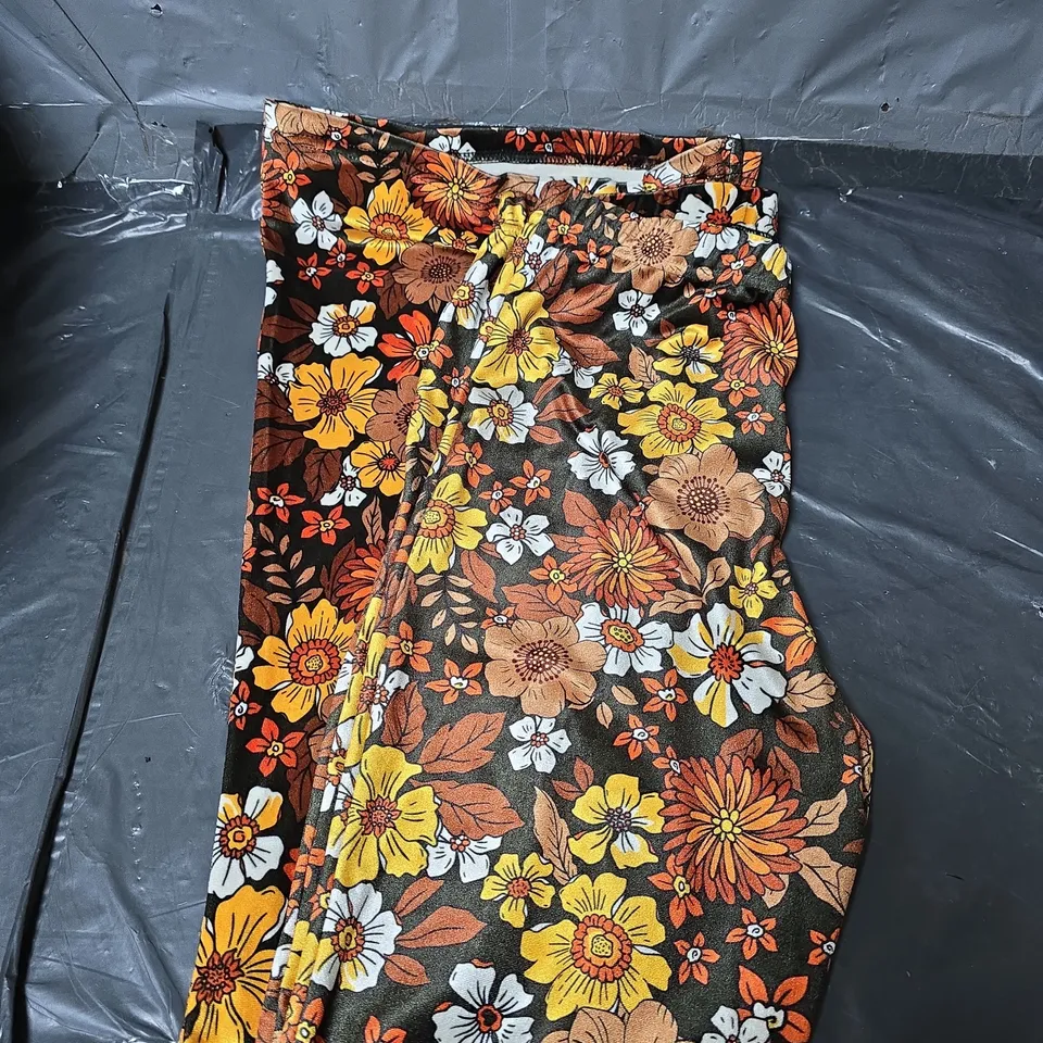 URBAN OUTFITTER LADIES FLARED LEGGINGS - ORANGE FLORAL - SIZE M