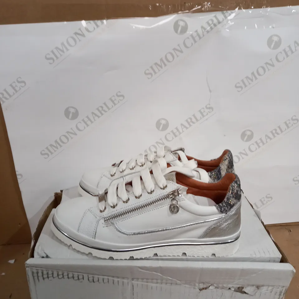 MODA IN PELLE ARIELA WHITE SIZE 6
