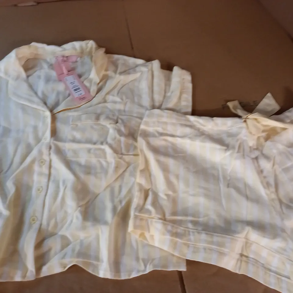 BOUX AVENUE YELLOW STRIPED SHORTS AND TOP SET - UK 14