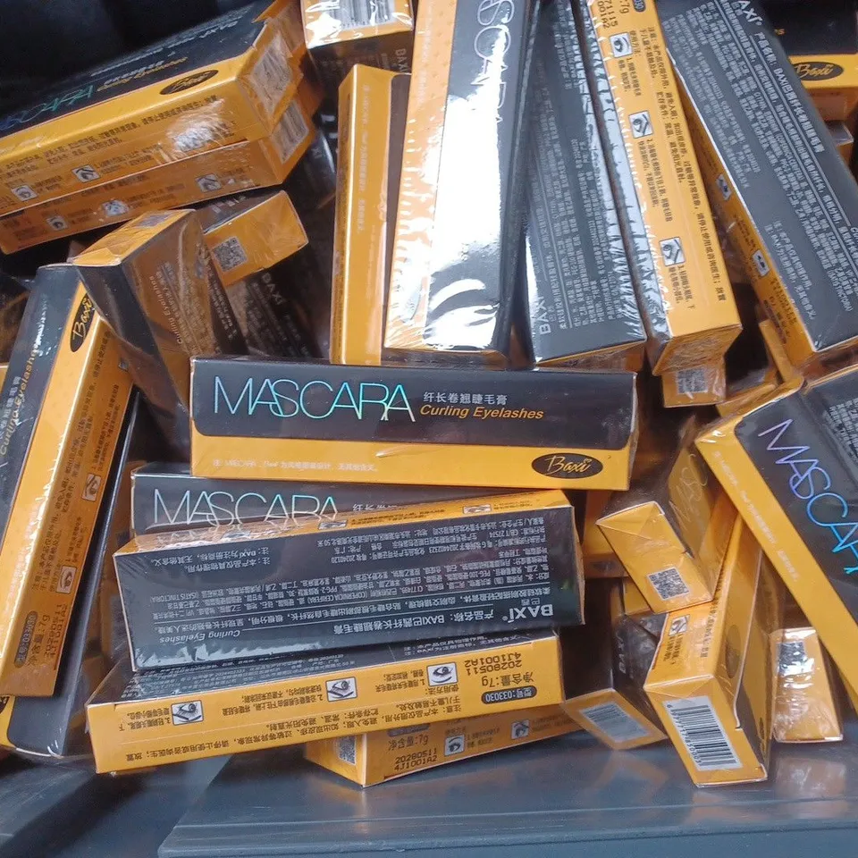 APPROXIMATELY 30 SEALED CURLING EYELASHES MASCARA 7G