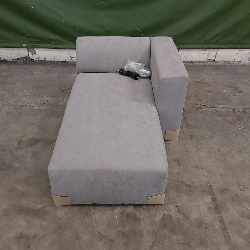 DESIGNER FABRIC UPHOLSTERED CHAISE SOFA PIECE 