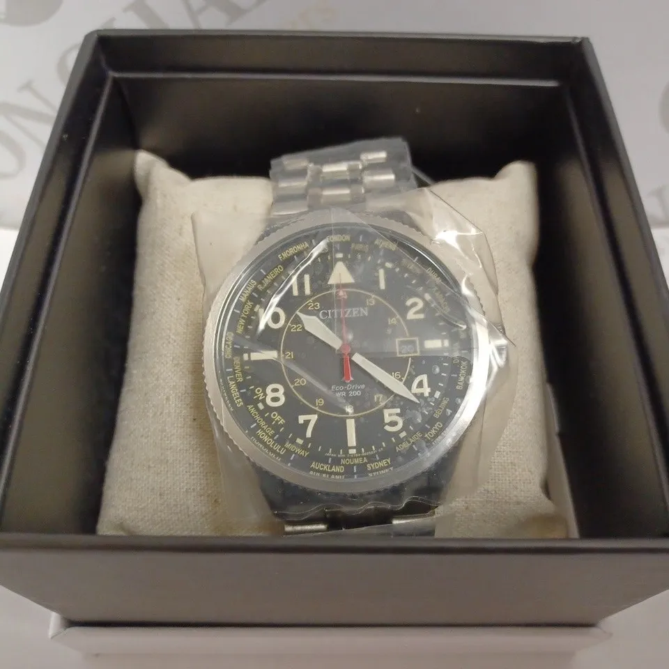 CITIZEN ECO-DRIVE SILVER WATCH WITH BLACK FACE AND BRACELET STRAP