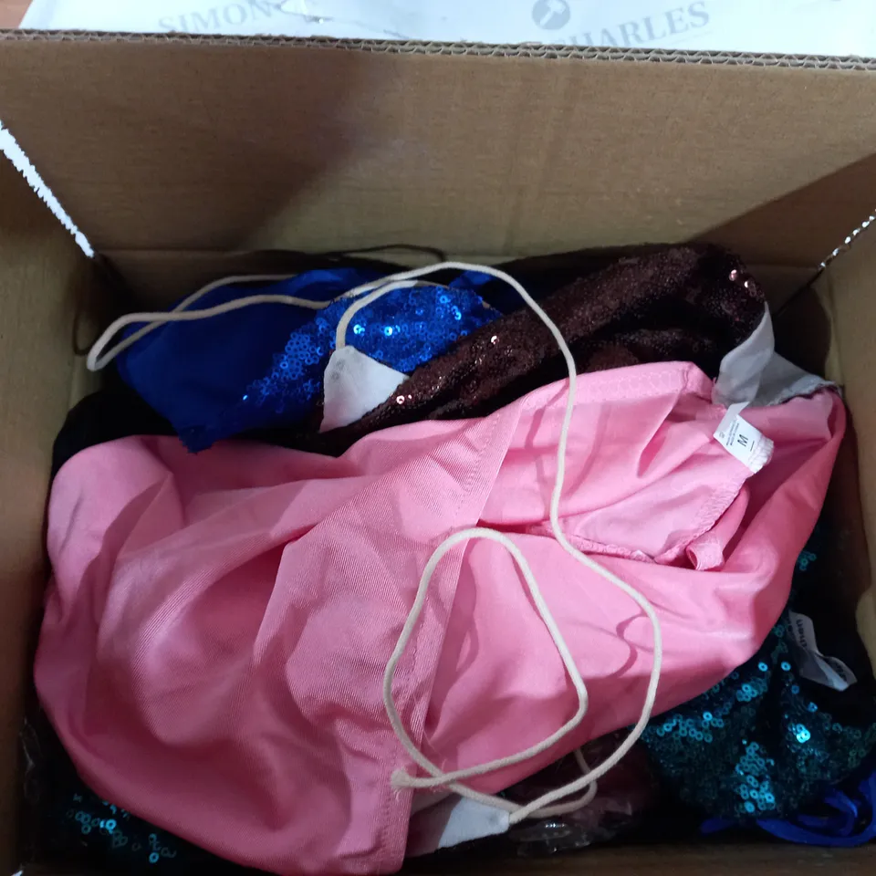 BOX OF 10 ASSORTED CLOTHING ITEMS TO INCLUDE - MIRROR IMAGE 