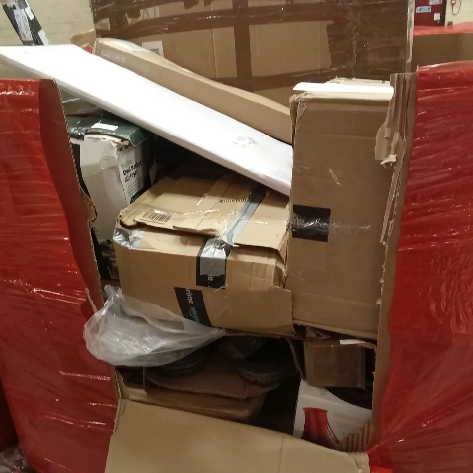 PALLET OF ASSORTED HOUSEHOLD GOODS AND PRODUCTS TO INCLUDE; ICE BATH TUB, CANVAS ART PIECE, AIR FRYER ETC
