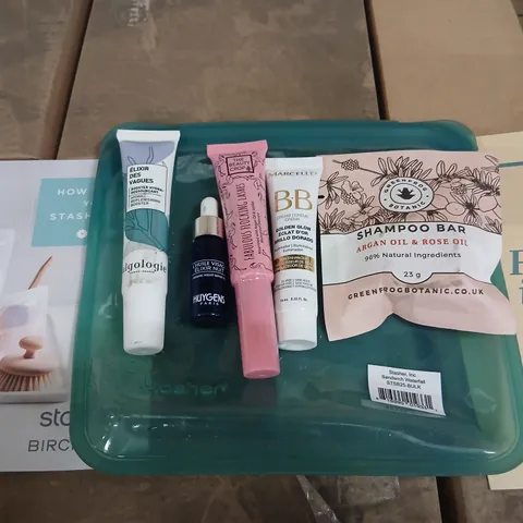 APPROXIMATELY 15 BIRCHBOX FUTURE IS NOW GIFT SETS TO INCLUDE; ALGOLOGIE HYDRA REPLENISHING BOOSTER, SHAMPOO BAR, ARGAN OIL AND ROSE OIL, MARCELLE GOLDEN GLOW, HUYGENS ORGANIC NIGHT REPAIR, THE BEAUTY