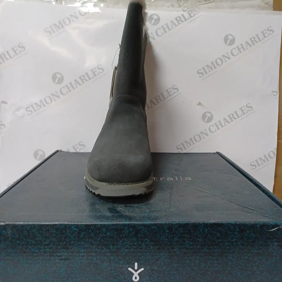 EMU ALL WEATHER GRAVELLY WATERPROOF SHEEPSKIN BOOT SIZE 7