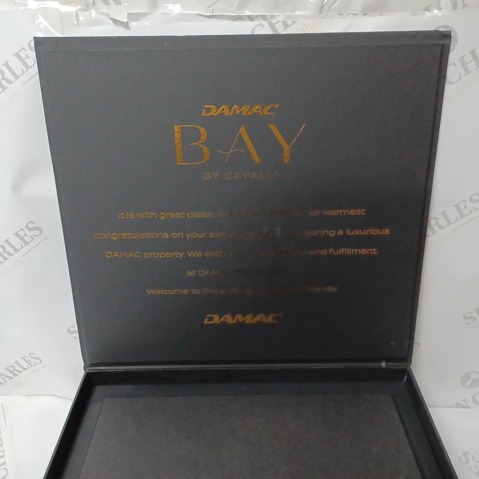 BOXED ROBERTO CAVALLI HOME DAMAC BAY SET OF 6 LIZZARD PLATIN ARABIC CUPS WHITE