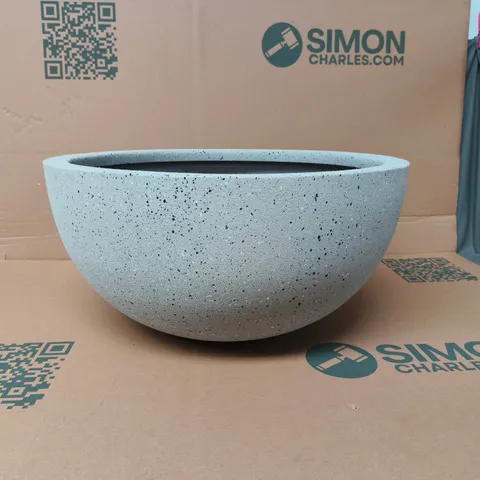ROUND SPECKLED PLANTER BOXED