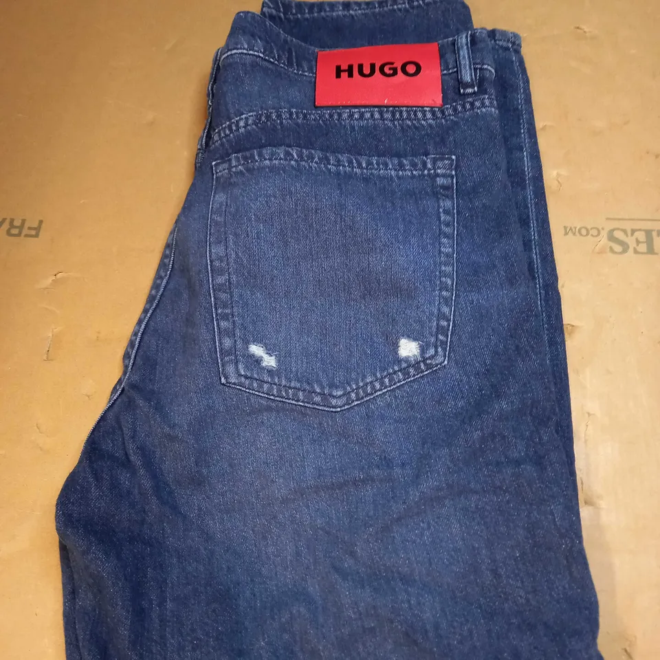 MENS HUGO BOSS WASHED JEANS SIZE 32