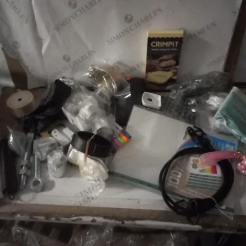APPROXIMATELY 10 ASSORTED PRODUCTS TO INCLUDE LOOM BANDS, KEYCHAIN, TAPES