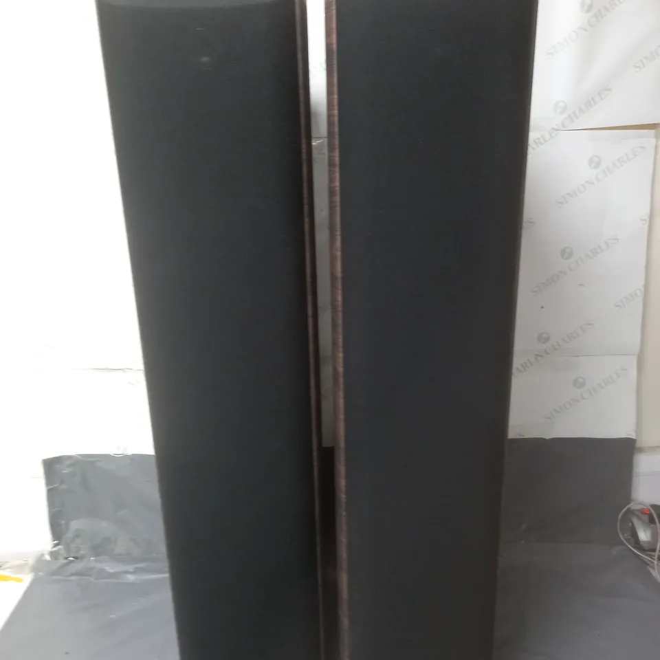 PAIR OF FOCAL ARIA 926 WALNUT VINYL (SOCD) HIGH END HI-FI FLOORSTANDING LOUDSPEAKERS(2 BOXES)
