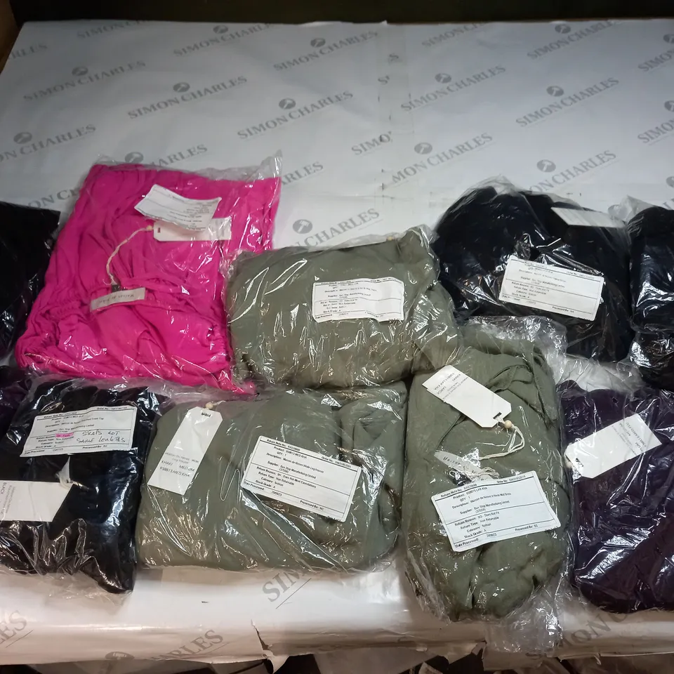 BAG OF APPROX 10 ASSORTED CLOTHING ITEMS TO INCLUDE - MAISON DE NIMES 