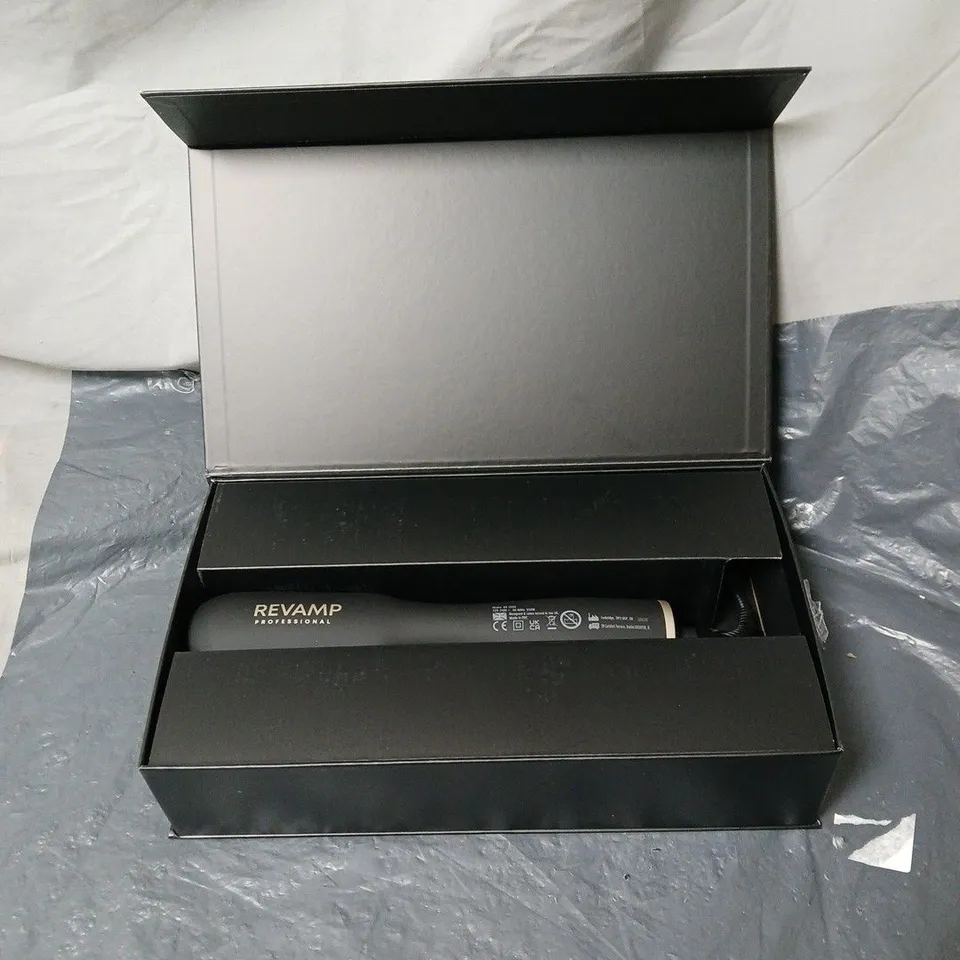 REVAMP DEEPFORM 2 IN 1 DRY AND STYLE HOT AIR STYLER BOXED