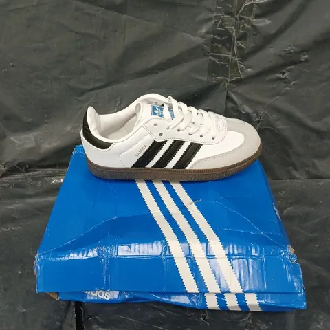 BOXED PAIR OF ADIDAS SAMBA OG WHITE UK 13.5 