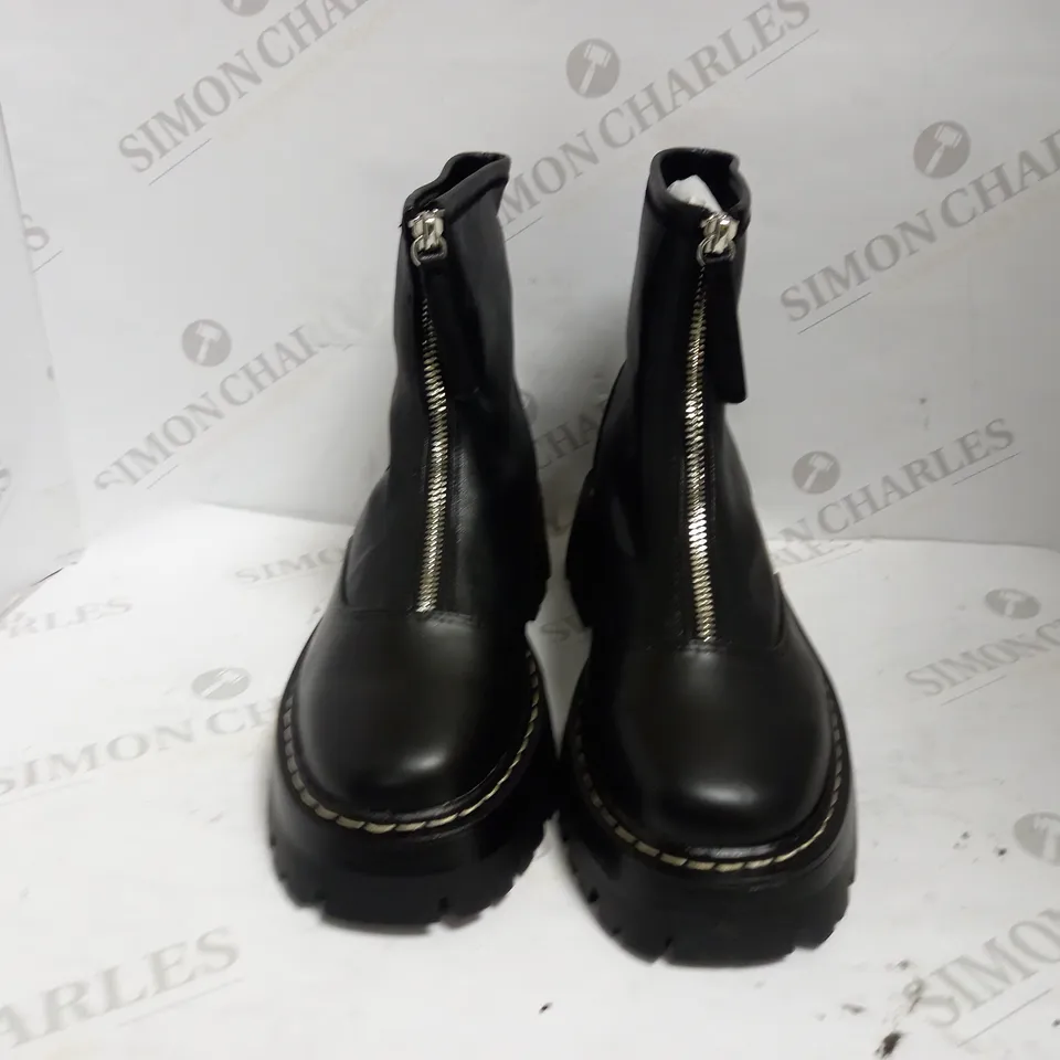 H&M ZIP FRONT BOOTS UK SIZE 6