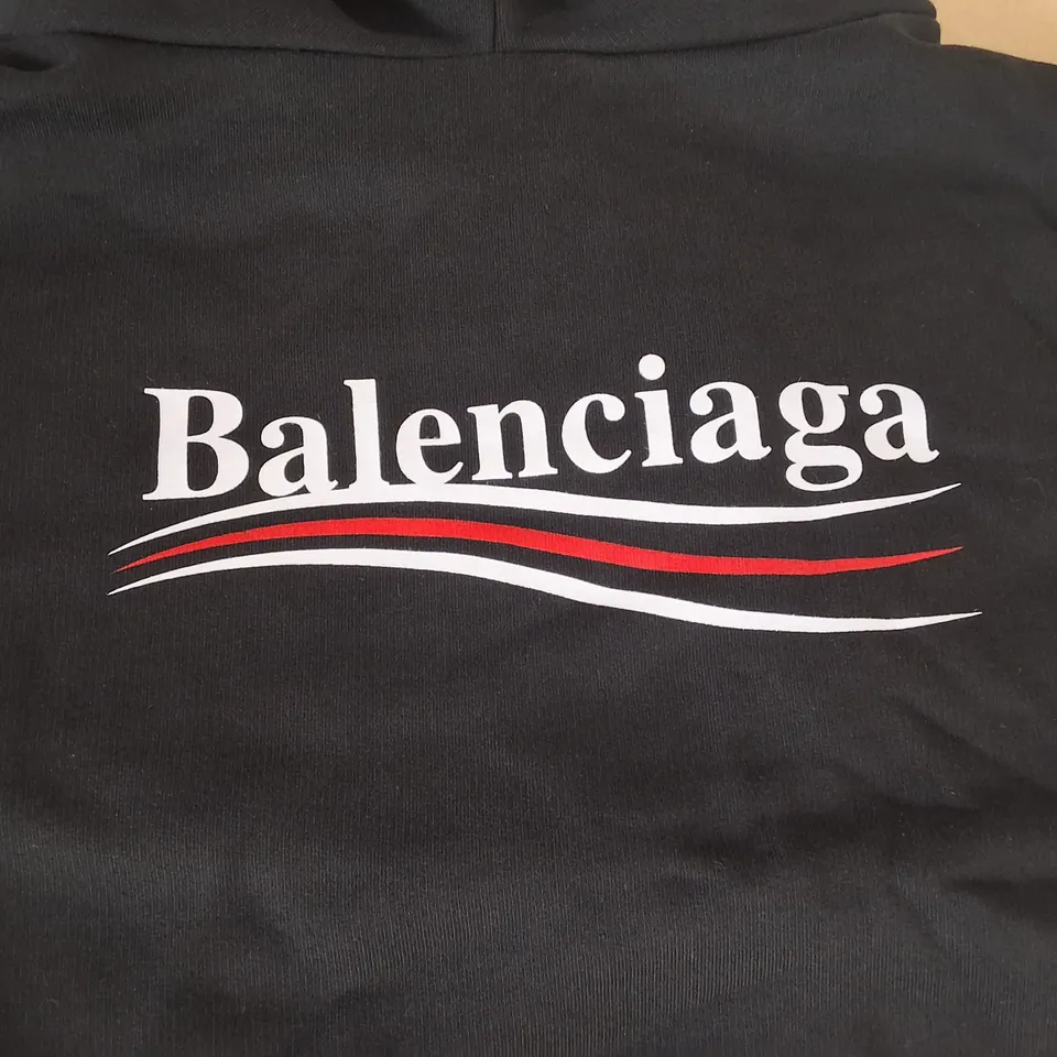 BALENCIAGA WARDROBE UNISEX HOODIE IN BLACK - M