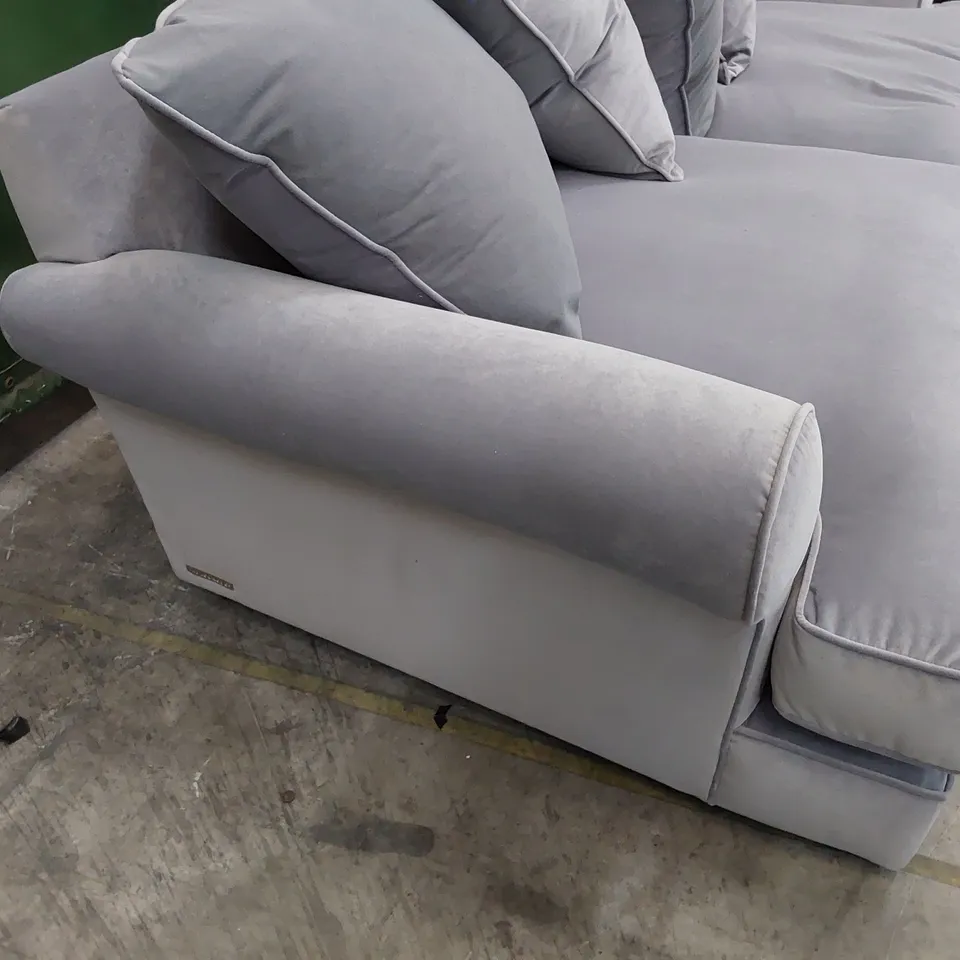 QUALITY BRITISH DESIGNER LOUNGE Co. THREE SEATER SOFA WITH SCATTER CUSHIONS SILVER PLUSH FABRIC 