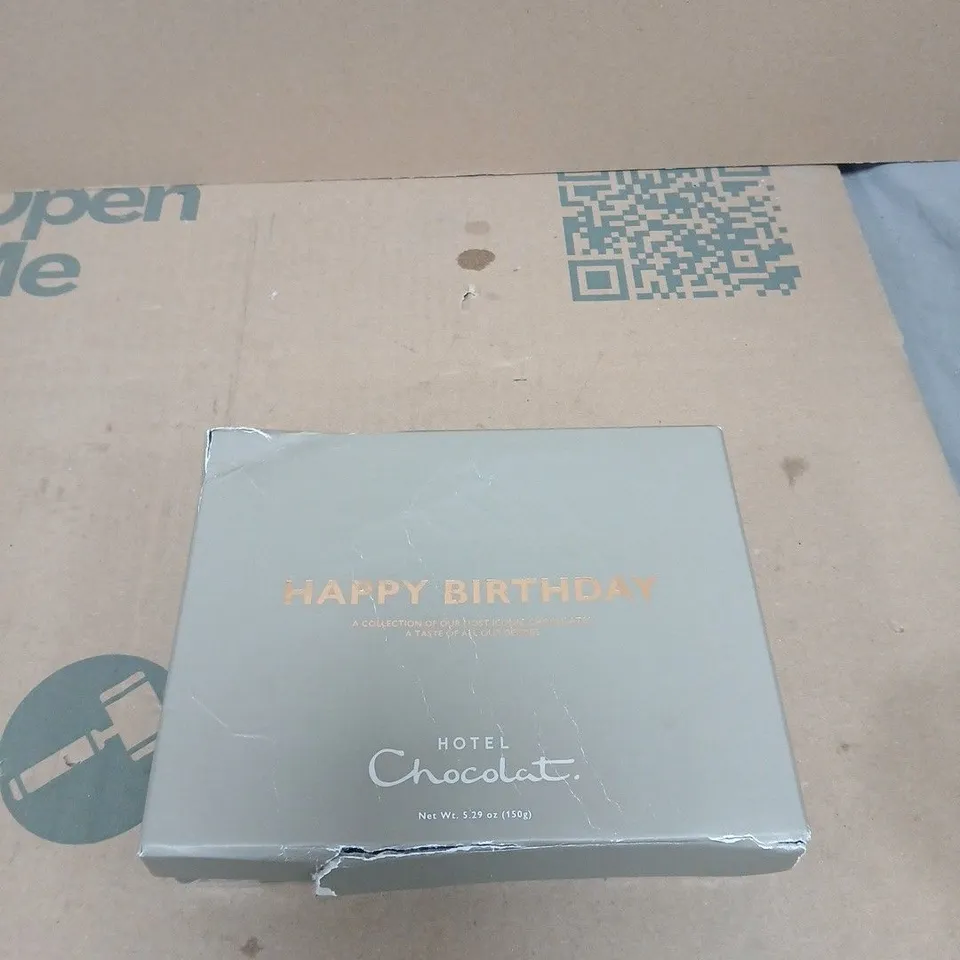 HOTEL CHOCOLAT HAPPY BIRTHDAY SIGNATURE CHOCOLATE SET