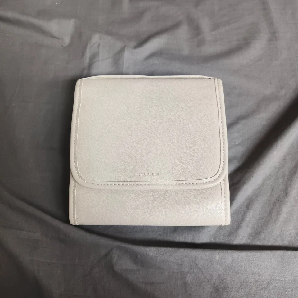 STACKERS TOILETRY CASE – WHITE CREAM TRAVEL ORGANIZER