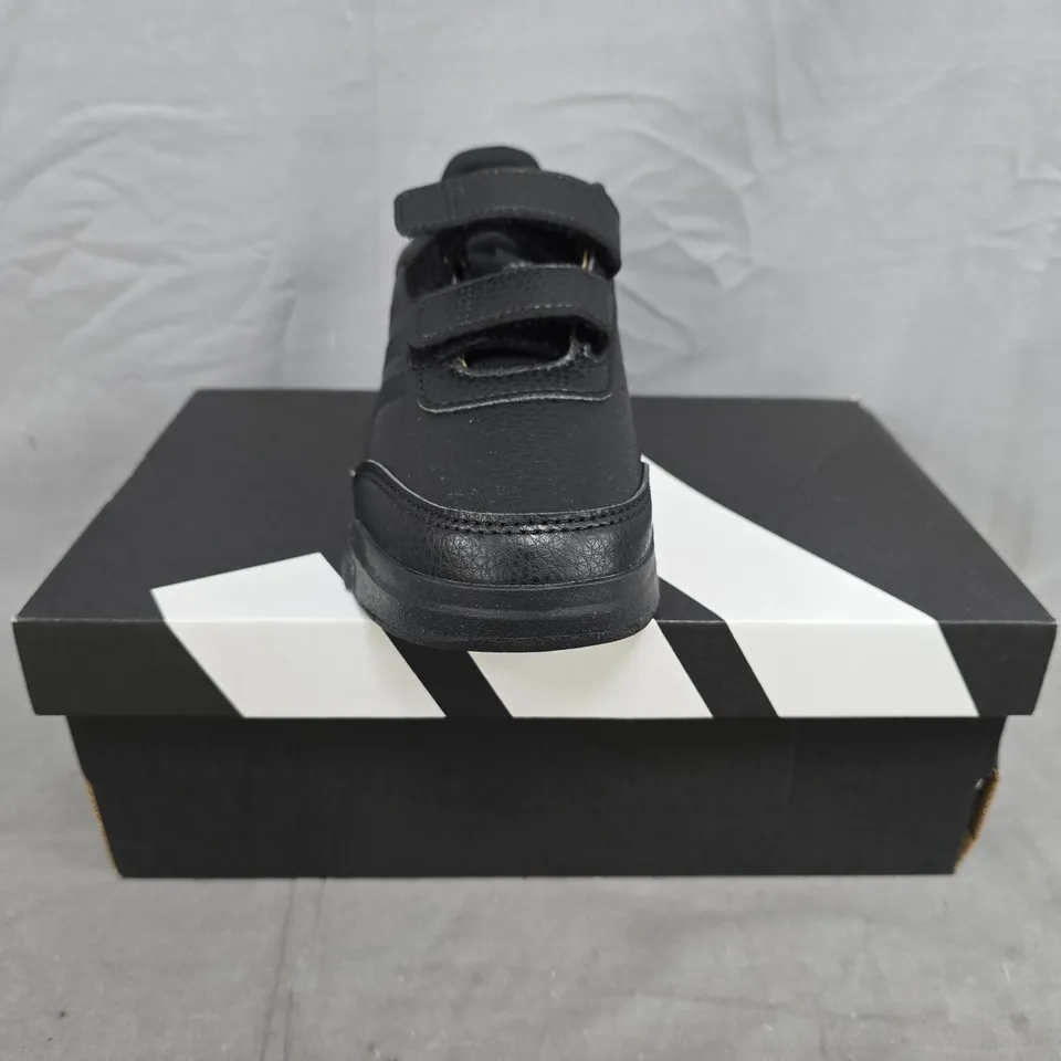 BOXED PAIR OF ADIDAS TENSAUR SPORT 2.0 KID'S SHOES IN BLACK SIZE UK 12.5K