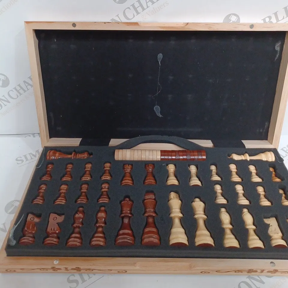 BOXED WOODEN CHESS SET