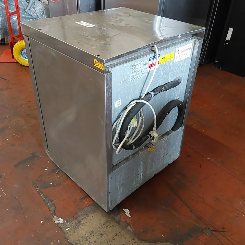 WILLIAMS HA135-SA R1 SINGLE DOOR UNDERCOUNTER REFRIGERATOR