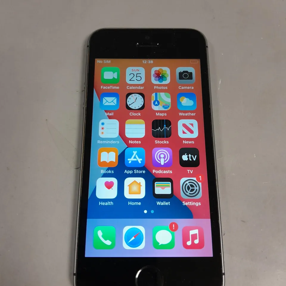 APPLE IPHONE 5 SE SMARTPHONE 