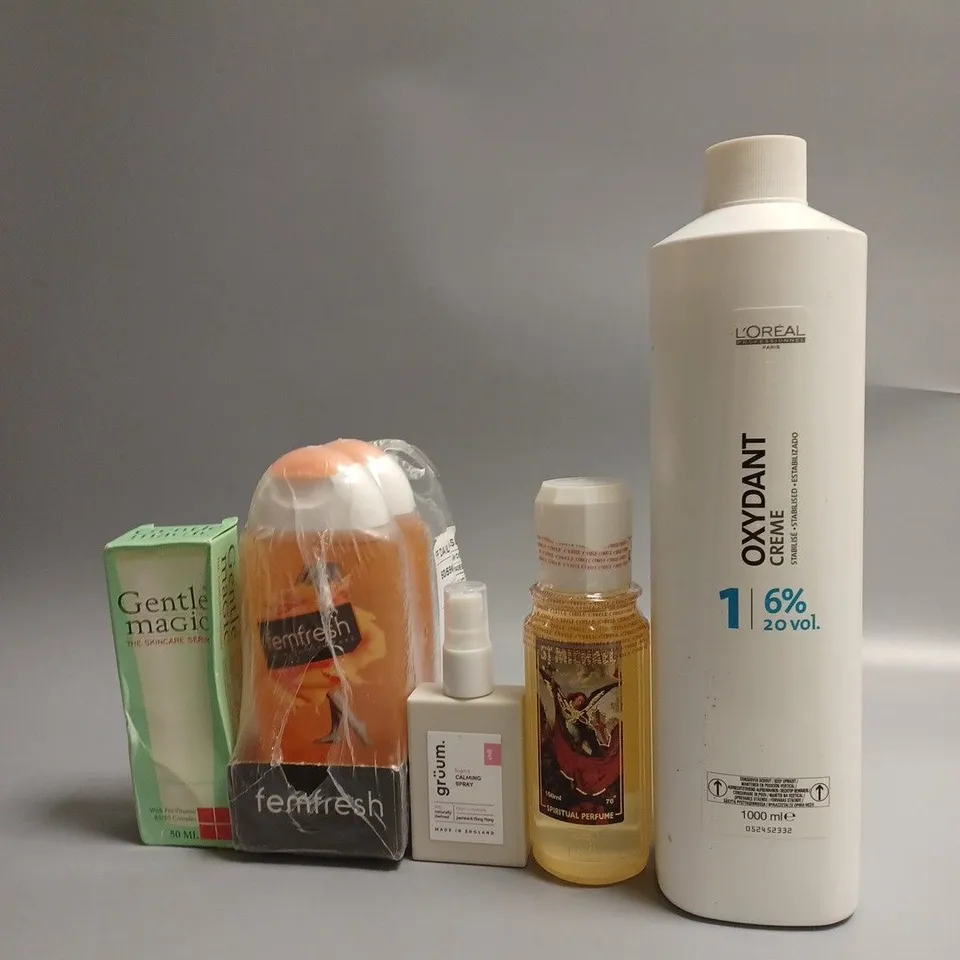 LOT OF APPROXIMATELY 20 COSMETICS ITEMS TO INCLUDE SHAMPOO , NIGHT OIL AND SERUM