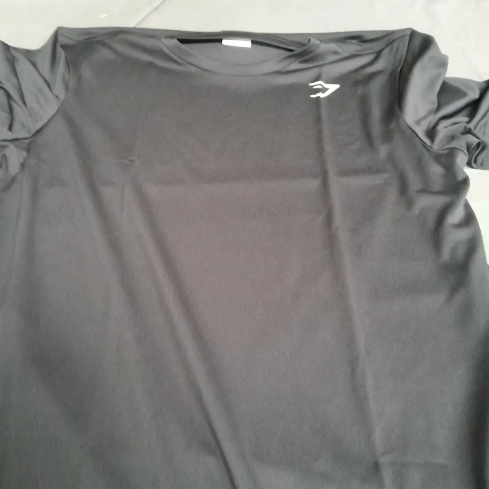 GYMSHARK BLACK T-SHIRT - LARGE