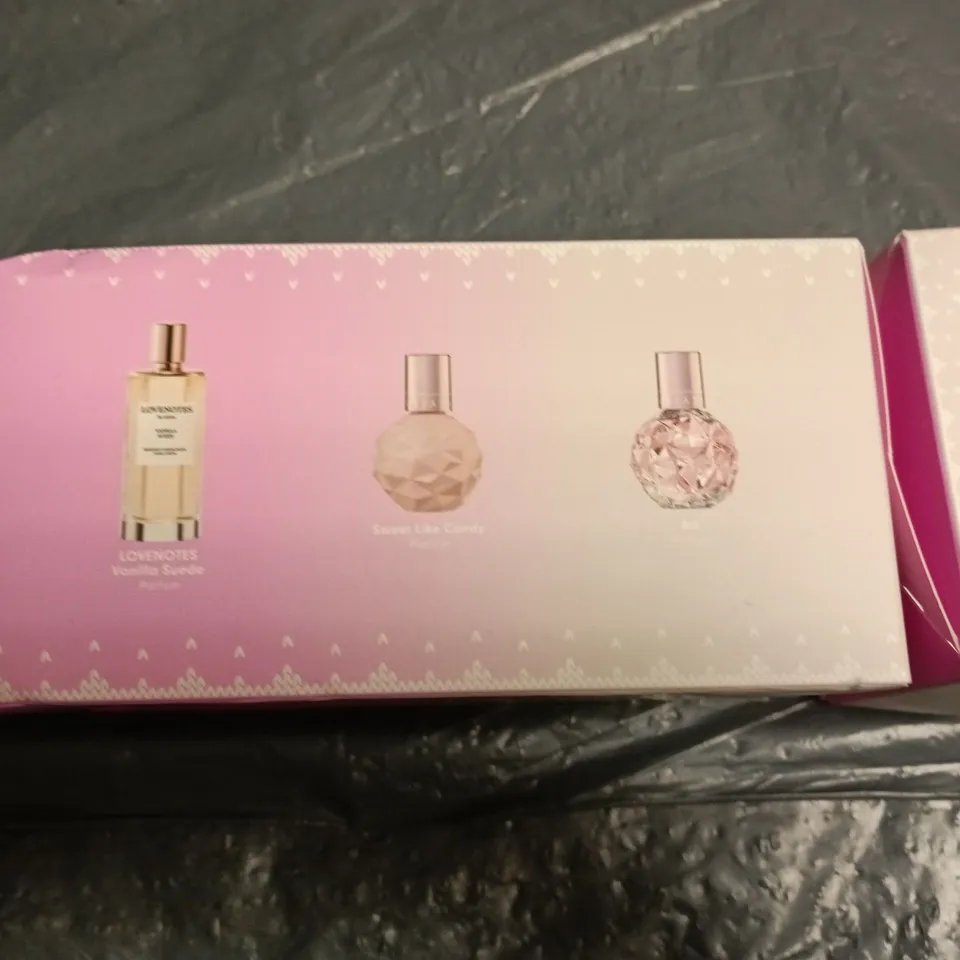 ARIANA GRANDE MINIATURE FRAGRANCE COLLECTION – SET OF 3 (7.5 ML EACH)