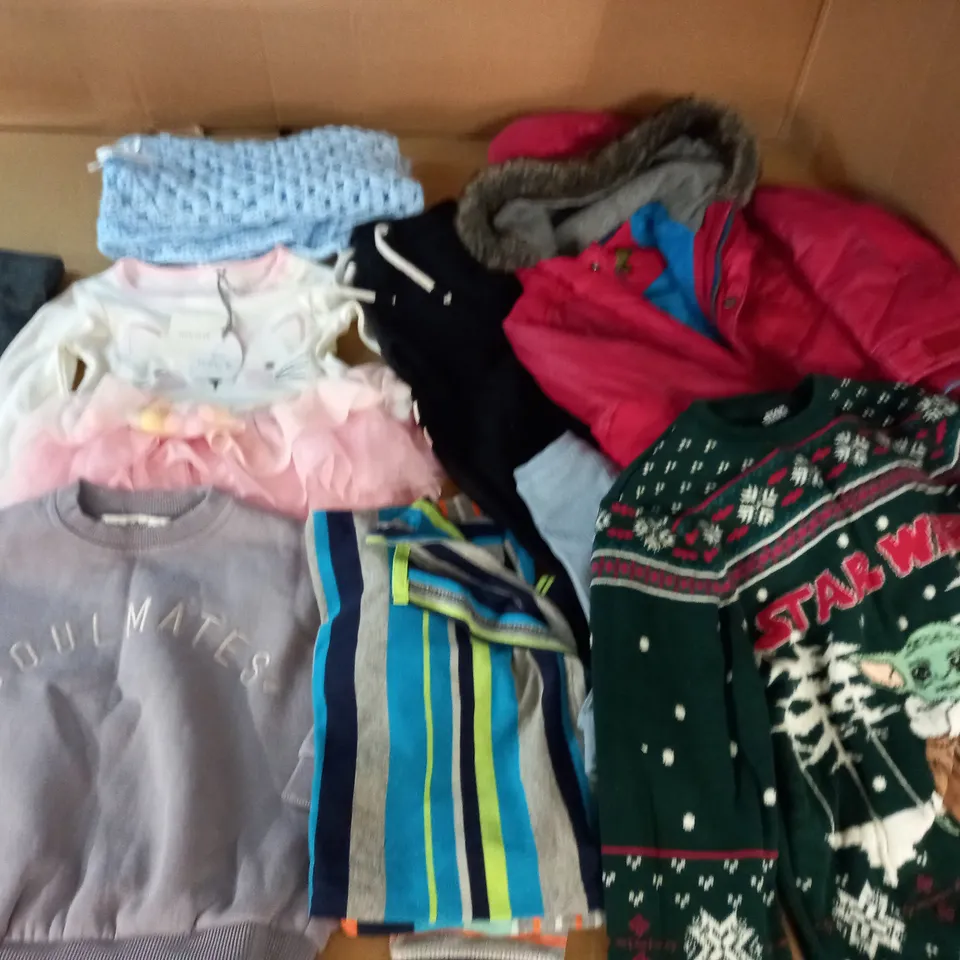 LARGE QUANTITY OF ASSORTED KIDS CLOTHING ITEMS TO INCLUDE GAP, BABY TU AND BAKER