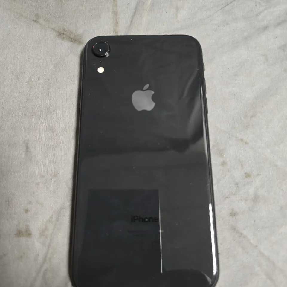 APPLE IPHONE XR SMARTPHONE 