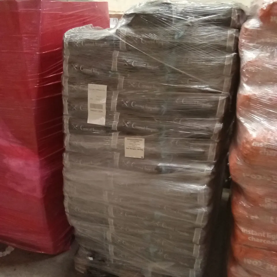 PALLET TO CONTAIN A LARGE QUANTITY OF COCONUT BRIQUETTES 