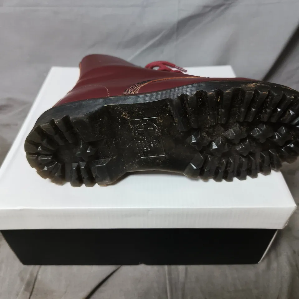 LADY GLORY BURGUNDY LEATHER BOOTS UK SIZE 5. USED