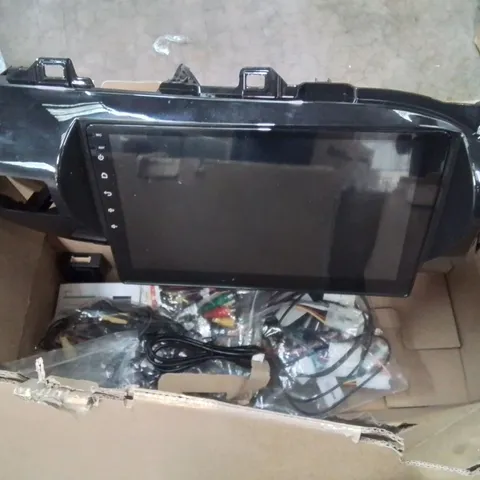 BOXED MULTIMEDIA CAR INTERFACE 