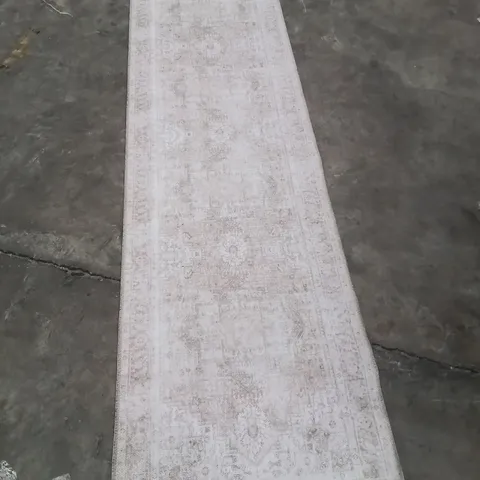 QUALITY DESIGNER AREA RUG - APPROXIMATELY 220X60CM
