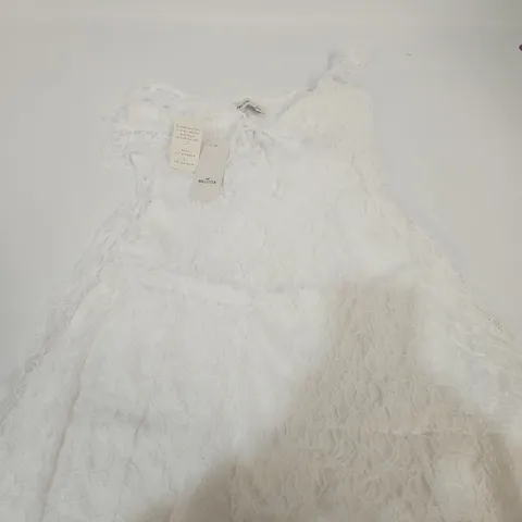 HOLLISTER WOMEN'S WHITE LACE DRESS – SIZE SMALL