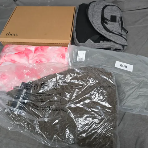 APPROXIMATELY 30 ASSORTED CLOTHING ITEMS IN VARIOUS SIZES, STYLES & COLOURS TO INCLUDE BRANDS SUCH AS TBCO, THREADBARE, MATEIN, ETC - COLLECTION ONLY