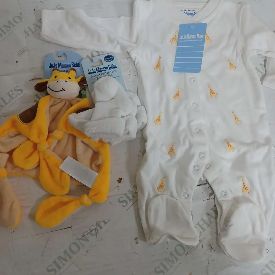 BOXED JOJO MAMAN BEBE BABY PACK TO INCLUDE - COMFORTER , SOCKS & ONESIE 