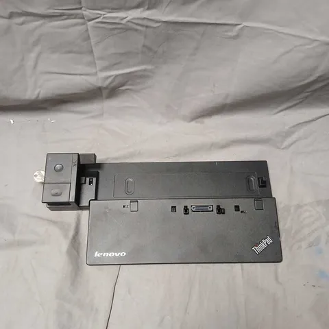 Lenovo ThinkPad pro Docking Station 