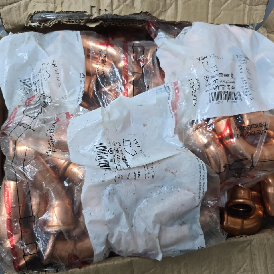 APPROXIMATELY 50 PEGLER VSH XPRESS COPPER STREET ELBOWS IN DIFFERENT SIZES