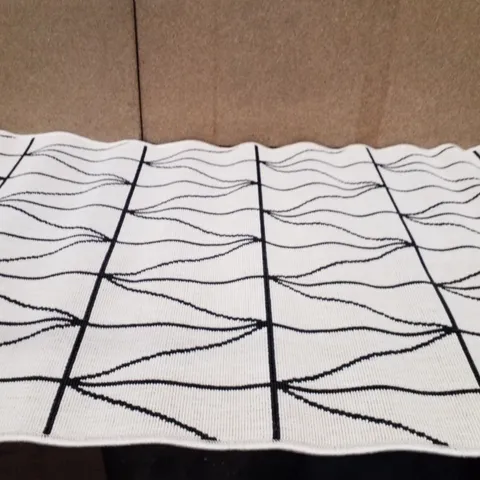 BRAND NEW PACO HOME BRUGGE 224 AREA RUG - WHITE // SIZE: 80 X 150cm