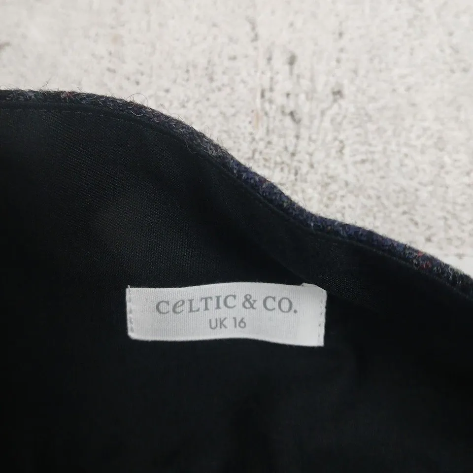 CELTIC & CO WOMEN'S WOOL PLAID SKIRT – UK 16