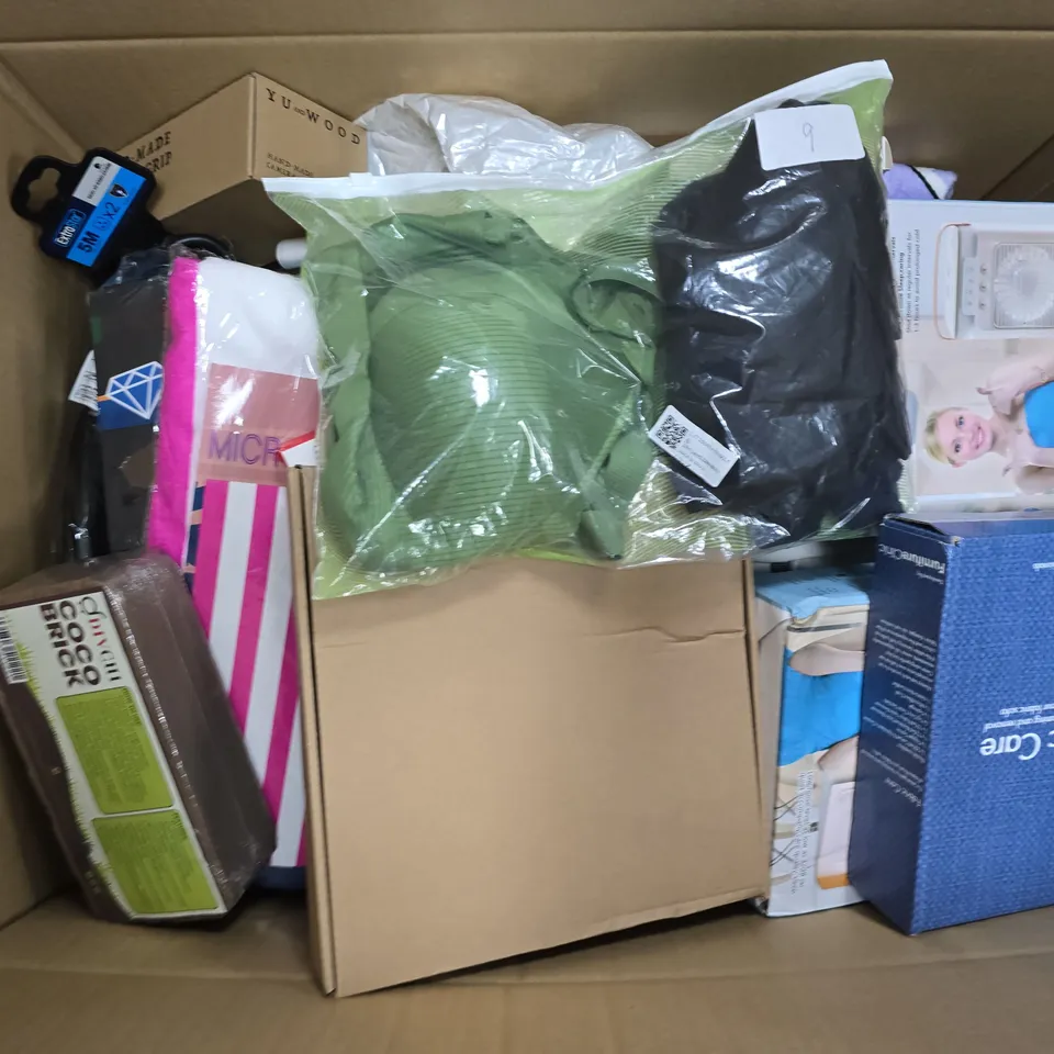 APPROXIMATELY 20 ASSORTED HOUSEHOLD ITEMS TO INCLUDE FABRIC DYE SET, ULTRA QUIET AIR COOLER, DIVCHI COCO BLOCK, ETC